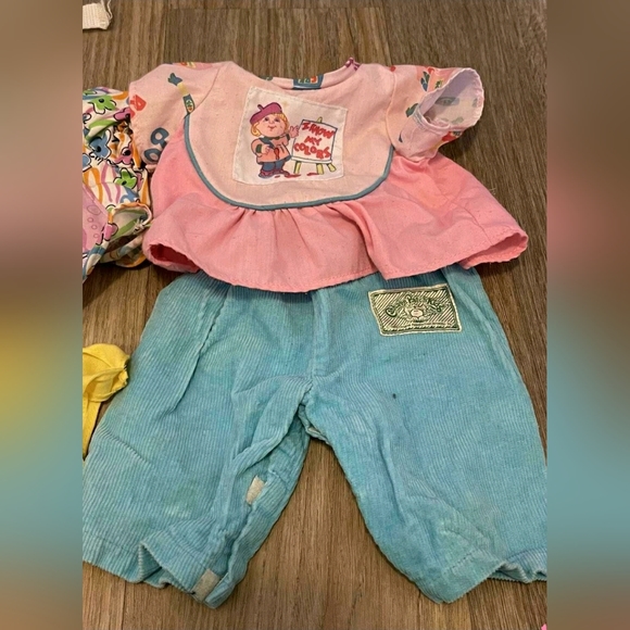 HTF!! Vintage Cabbage Patch Kids lot of doll clothing & wearable doll carrier - Picture 3 of 7